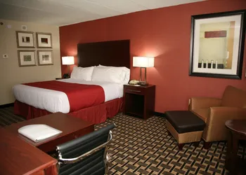 Holiday Inn New London - Mystic Area by IHG hotel thumbnail 2