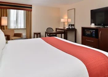 Holiday Inn New London - Mystic Area by IHG hotel thumbnail 4