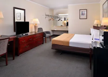 Castle Inn & Suites Anadarko hotel thumbnail 4