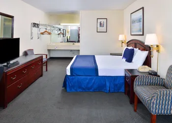 Castle Inn & Suites Anadarko hotel thumbnail 7