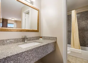 Americas Best Value Inn Refugio hotel thumbnail 4