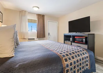 Americas Best Value Inn Refugio hotel thumbnail 5