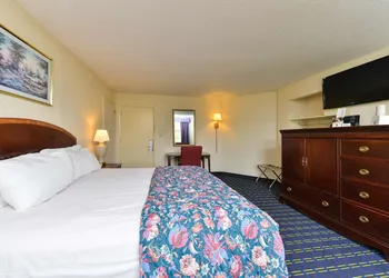 Americas Best Value Inn & Suites South Boston hotel thumbnail 5