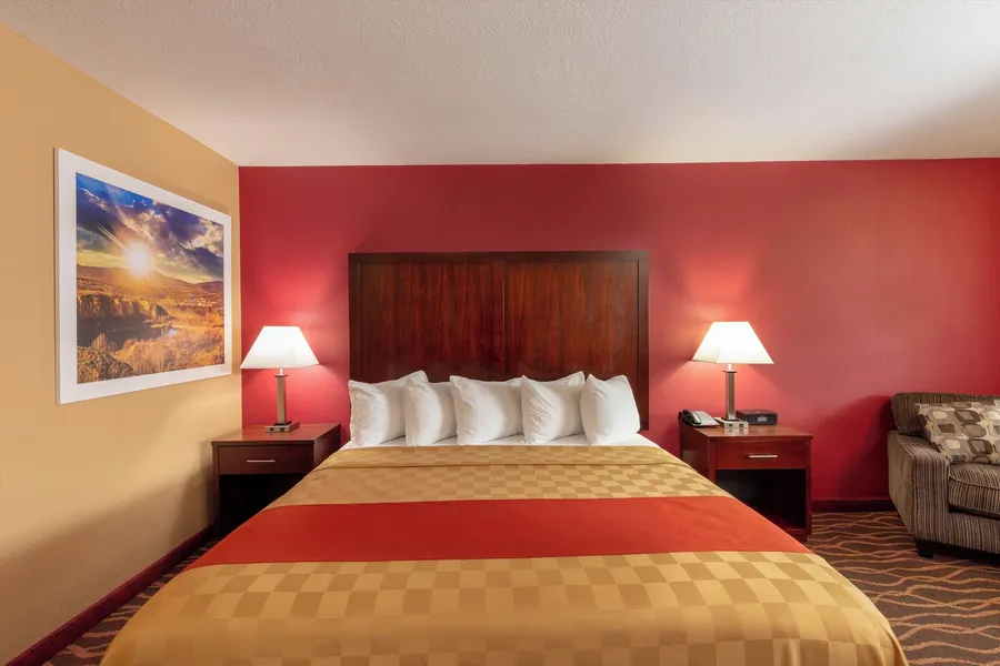 Rosewood Inn and Suites hotel detail image 6
