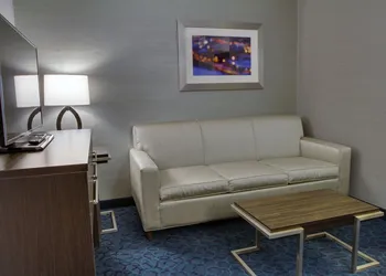 Holiday Inn Express & Suites Sidney by IHG hotel thumbnail 5