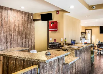 Econo Lodge Oskaloosa hotel thumbnail 2