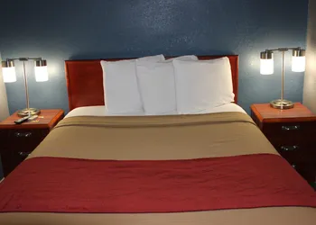 Econo Lodge Oskaloosa hotel thumbnail 8