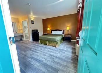 Royal Inn hotel thumbnail 2