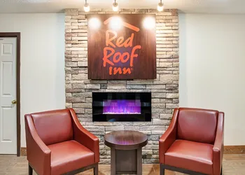 Red Roof Inn Indianapolis East hotel thumbnail 3