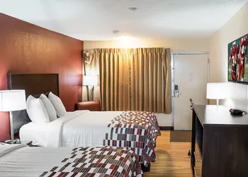 Red Roof Inn Indianapolis East hotel thumbnail 6