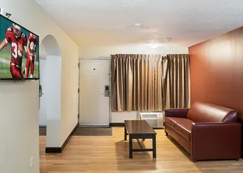 Red Roof Inn Indianapolis East hotel thumbnail 8