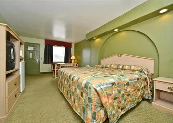 Budget Inn hotel thumbnail 6