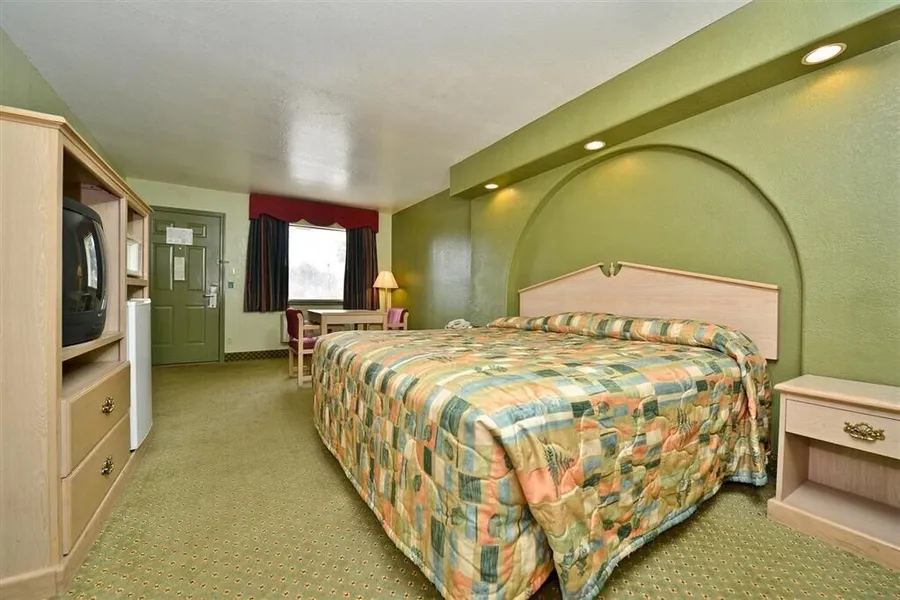 Budget Inn hotel detail image 6