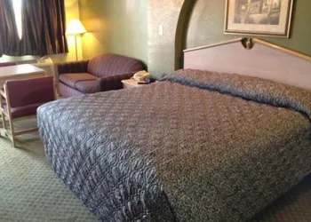 Budget Inn hotel thumbnail 7