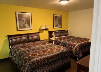 Vernals Best Value Inn hotel thumbnail 3