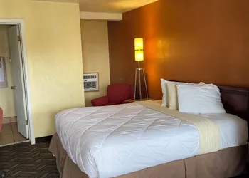 Vernals Best Value Inn hotel thumbnail 4