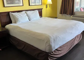Vernals Best Value Inn hotel thumbnail 7