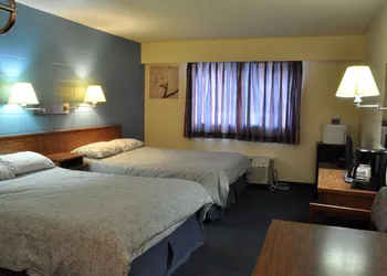 Canadas Best Value Inn Mile 0 hotel thumbnail 2