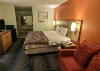 Budget Host Inn hotel thumbnail 8