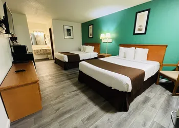 Sparta Inn hotel thumbnail 7