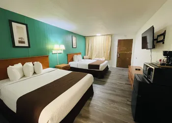 Sparta Inn hotel thumbnail 8