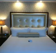 Town & Country Inn and Suites hotel detail image 4