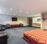 Quality Express Inn & Suites hotel detail image 5
