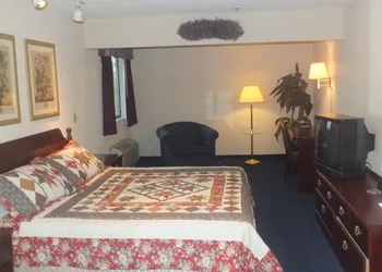 Quality Express Inn & Suites hotel thumbnail 8