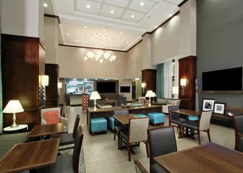 Hampton Inn & Suites Columbus/University Area hotel thumbnail 7