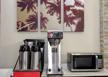 Red Roof Inn New Orleans - Westbank hotel thumbnail 6