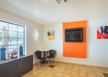 Motel 6 Lawton, OK hotel thumbnail 5