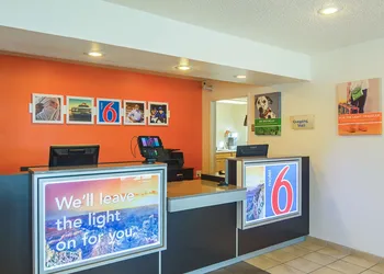 Motel 6 Lawton, OK hotel thumbnail 6
