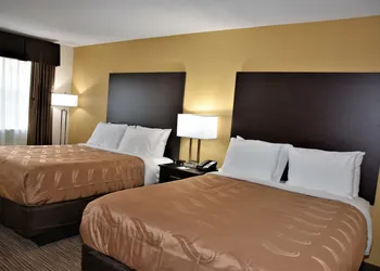 Quality Inn & Suites Metropolis I-24 hotel thumbnail 6