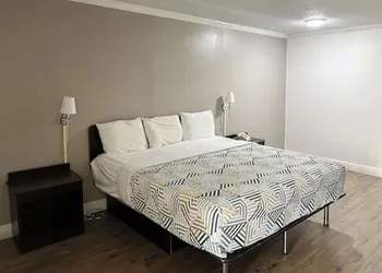 Motel 6 Memphis, TN - Graceland hotel thumbnail 4