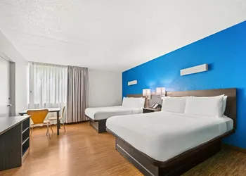 Signature Inn Miami hotel thumbnail 8