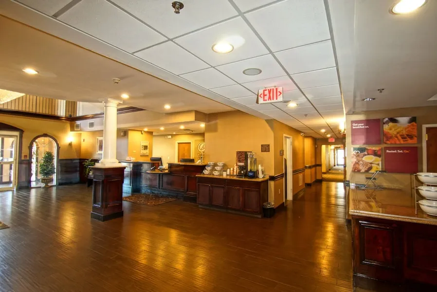 Comfort Suites Near University hotel detail image 2