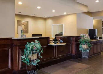 Comfort Suites Near University hotel thumbnail 3