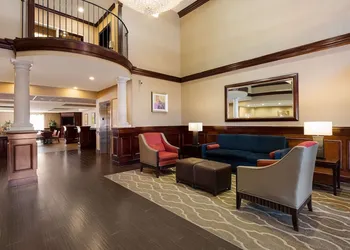 Comfort Suites Near University hotel thumbnail 4