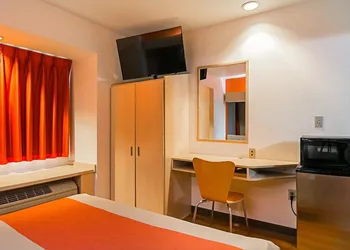 Motel 6 Sycamore, IL hotel thumbnail 8