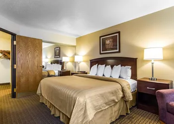 Quality Inn La Crosse North hotel thumbnail 7