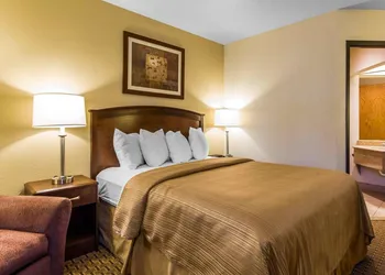 Quality Inn La Crosse North hotel thumbnail 8