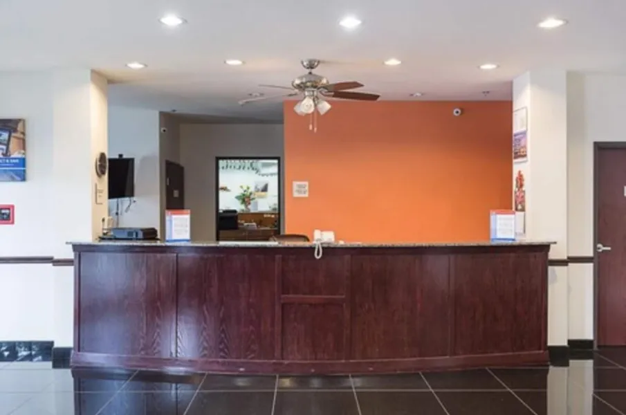 Budget Inn and Suites hotel detail image 2
