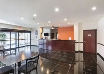 Budget Inn and Suites hotel thumbnail 3