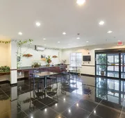 Budget Inn and Suites hotel detail image 4