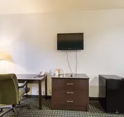 Budget Inn and Suites hotel detail image 5