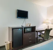 Budget Inn and Suites hotel detail image 7
