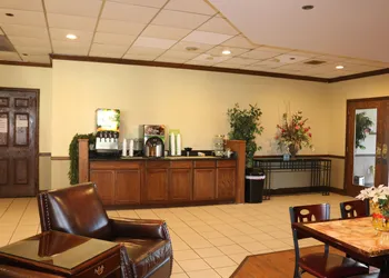 Econo Lodge Inn & Suites Norton - Wise South hotel thumbnail 2