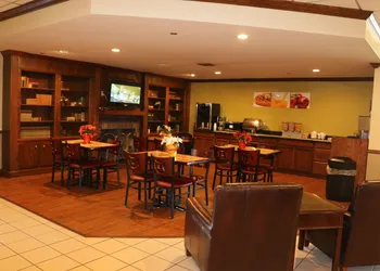 Econo Lodge Inn & Suites Norton - Wise South hotel thumbnail 6