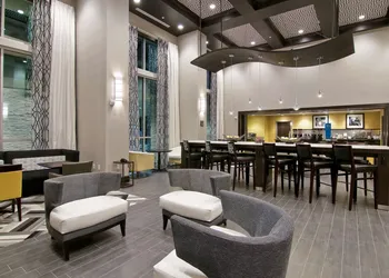 Hampton Inn & Suites Bellevue Downtown-Seattle hotel thumbnail 4