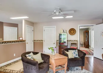Boxwood Lodge hotel thumbnail 5